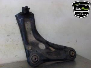 Used Front wishbone, right Peugeot 207/207+ (WA/WC/WM) 1.6 HDi Price € 25,00 Margin scheme offered by AutoHam