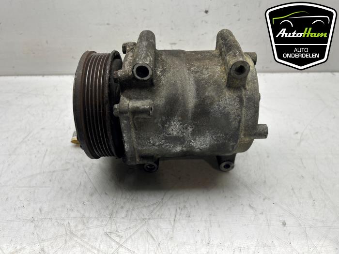 Usagé Pompe clim Ford Fiesta 6 (JA8) 1.4 TDCi Van Prix € 75,00 Règlement à la marge proposé par AutoHam