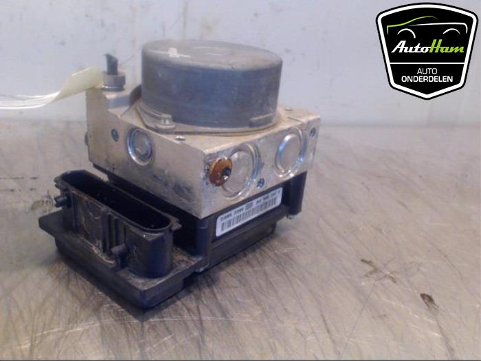 Usagé Bloc ABS Renault Grand Scénic II (JM) 1.9 dCi 110 Prix € 25,00 Règlement à la marge proposé par AutoHam