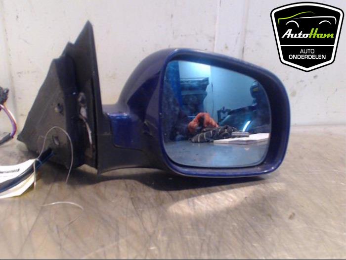 Wing mirror, right from a Volkswagen Passat Variant (3B6) 1.9 TDI 130 2002