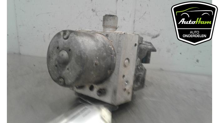 Begagnade ABS-pump Ford Mondeo III Wagon 1.8 16V Pris € 25,00 Marginaltabell erbjuds av AutoHam