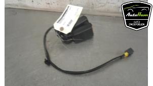 Used Front seatbelt buckle, centre Peugeot 207/207+ (WA/WC/WM) 1.6 HDi Price € 30,00 Margin scheme offered by AutoHam