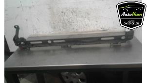 Used Radiator bar Ford Focus 2 Wagon 1.4 16V Price € 20,00 Margin scheme offered by AutoHam