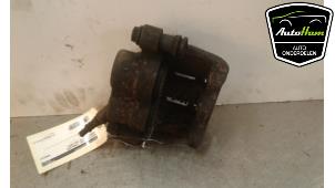 Used Front brake calliper, left Renault Master III (FD/HD) 2.5 dCi 16V Price € 40,00 Margin scheme offered by AutoHam