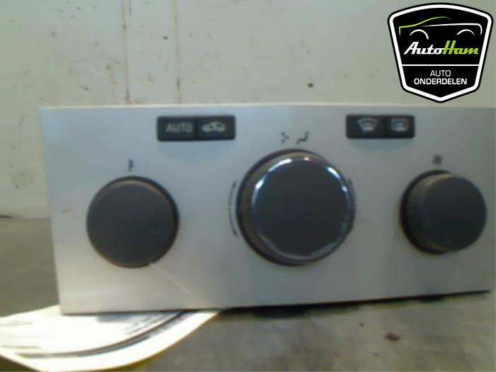 Begagnade Värmekontrollpanel Opel Zafira (M75) 1.7 CDTi 16V Pris € 30,00 Marginaltabell erbjuds av AutoHam