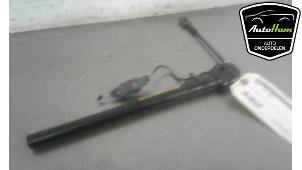 Used Seatbelt tensioner, left Renault Clio III (BR/CR) 1.5 dCi 70 Price € 50,00 Margin scheme offered by AutoHam