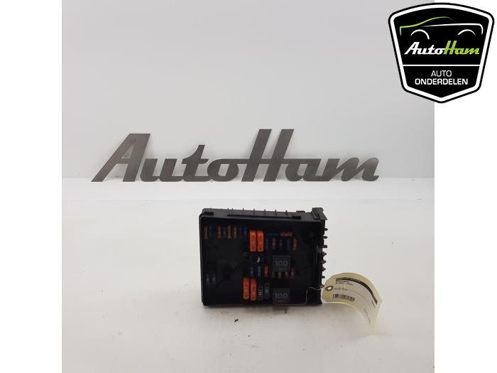 Volkswagen Caddy Fuse boxes stock