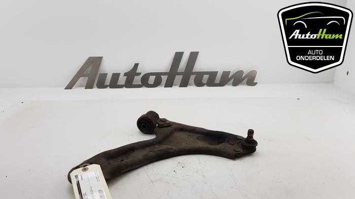 Front wishbone, right from a Opel Tigra Twin Top 1.3 CDTi 16V 2005