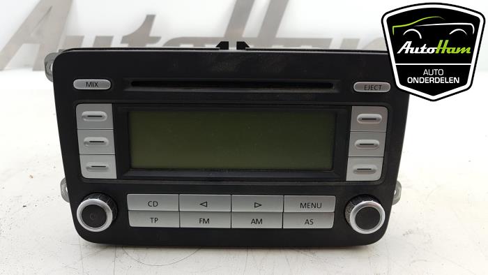 Radio from a Volkswagen Passat Variant 4Motion (3C5) 2.0 TDI 16V 2007