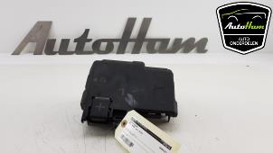 Usagé Boîte à fusibles Opel Adam 1.2 16V Prix € 30,00 Règlement à la marge proposé par AutoHam