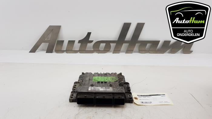 Used Engine management computer Renault Scénic III (JZ) 1.5 dCi 105 Price € 75,00 Margin scheme offered by AutoHam