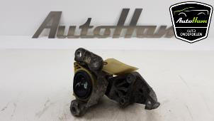 Used Engine mount Renault Scénic III (JZ) 1.5 dCi 105 Price € 35,00 Margin scheme offered by AutoHam