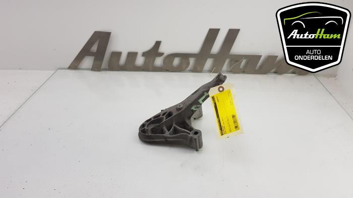 Used Engine mount Mini Mini (R56) 1.6 Cooper D 16V Price € 25,00 Margin scheme offered by AutoHam