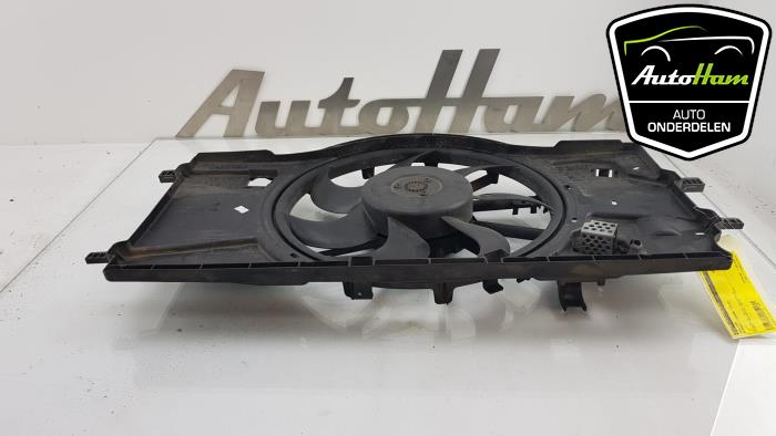 Cooling fans from a Renault Laguna III (BT) 1.5 dCi 110 2008