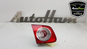 Usados Luz trasera izquierda Volkswagen Jetta III (1K2) 1.9 TDI Precio € 20,00 Norma de margen ofrecido por AutoHam
