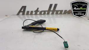 Used Front seatbelt buckle, right Opel Meriva 1.3 CDTI 16V Price € 25,00 Margin scheme offered by AutoHam