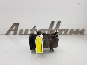 Używane Pompa klimatyzacji Renault Kangoo (KC) 1.6 16V Cena € 100,00 Procedura marży oferowane przez AutoHam