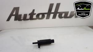 Usagé Pompe lave-glace avant Volkswagen Golf V (1K1) 2.0 GTI 16V Prix € 10,00 Règlement à la marge proposé par AutoHam