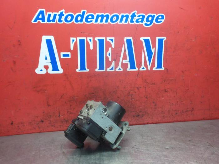 Begagnade ABS-pump Mercedes E-Klasse Pris € 49,99 Marginaltabell erbjuds av A-Team Automotive