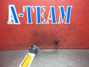 Used Heater resistor Renault Clio II (BB/CB) 1.2 16V Price € 29,99 Margin scheme offered by A-Team Automotive Rotterdam