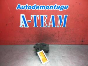 Usagé Etrier de frein (pince) arrière gauche Audi A3 (8L1) 1.6 Prix € 29,99 Règlement à la marge proposé par A-Team Automotive Rotterdam