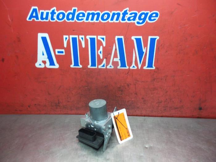 Usagé Bloc ABS BMW 3 serie (E90) 330Xi 24V Prix € 29,99 Règlement à la marge proposé par A-Team Automotive