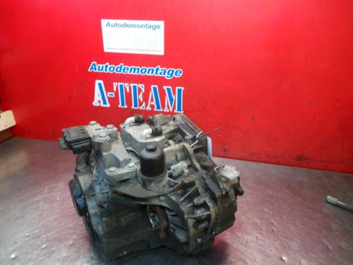 Gearbox from a Volkswagen Touran (1T1/T2) 1.9 TDI 105 Euro 3 2008