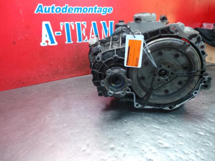 Gearbox from a Volkswagen Touran (1T1/T2) 1.9 TDI 105 Euro 3 2008