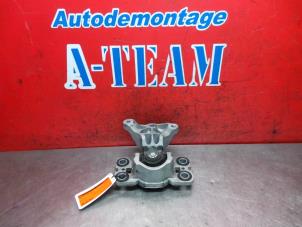 Used Gearbox mount Volvo V70 (BW) 2.0 D3 16V Price € 29,99 Margin scheme offered by A-Team Automotive Rotterdam