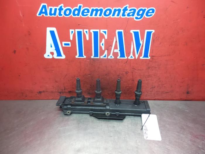 Usagé Bobine Peugeot 406 Coupé (8C) 2.0 16V Prix € 29,99 Règlement à la marge proposé par A-Team Automotive