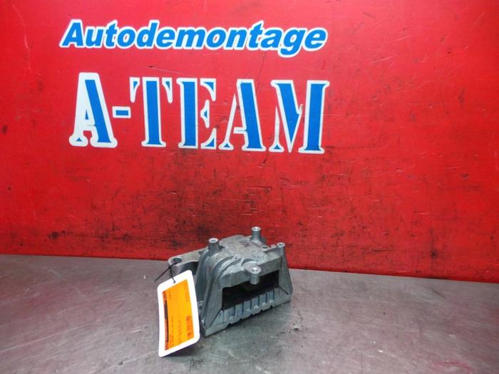 Used Engine mount Volkswagen Passat (362) 2.0 TDI 16V 140 Price € 14,99 Margin scheme offered by A-Team Automotive