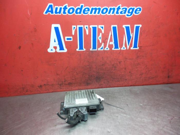 Used Engine management computer Renault Clio III (BR/CR) 1.5 dCi 70 Price € 39,99 Margin scheme offered by A-Team Automotive