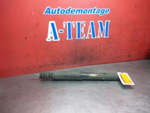 Used Rear shock absorber, right Renault Clio III (BR/CR) 1.5 dCi 70 Price € 34,99 Margin scheme offered by A-Team Automotive