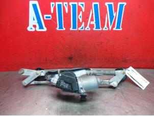 Usagé Moteur + mécanisme d'essuie glace Toyota Auris (E15) 1.4 D-4D-F 16V Prix € 39,99 Règlement à la marge proposé par A-Team Automotive Rotterdam