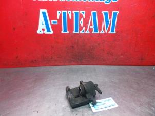 Used Rear brake calliper, left Kia Sorento I (JC) 3.5 V6 24V Price € 35,00 Margin scheme offered by A-Team Automotive Rotterdam