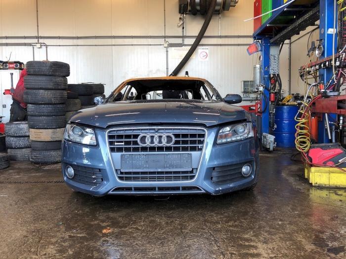 Used Starter Audi S5 Limousine (FU2) 2.0 TFSI 16V Price € 49,99 Margin scheme offered by A-Team Automotive