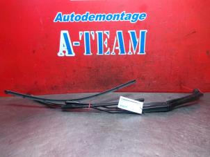 Used Set of wiper blades Ford S-Max (WPC) 1.5 EcoBoost 16V Price € 50,00 Margin scheme offered by A-Team Automotive Rotterdam