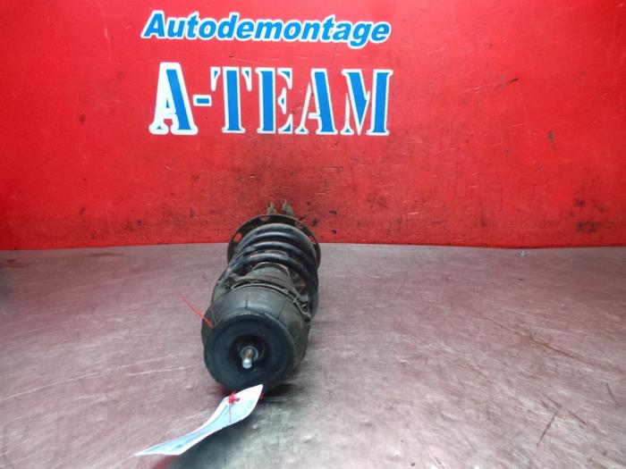 Front shock absorber, right from a Opel Tigra Twin Top 1.4 16V 2007