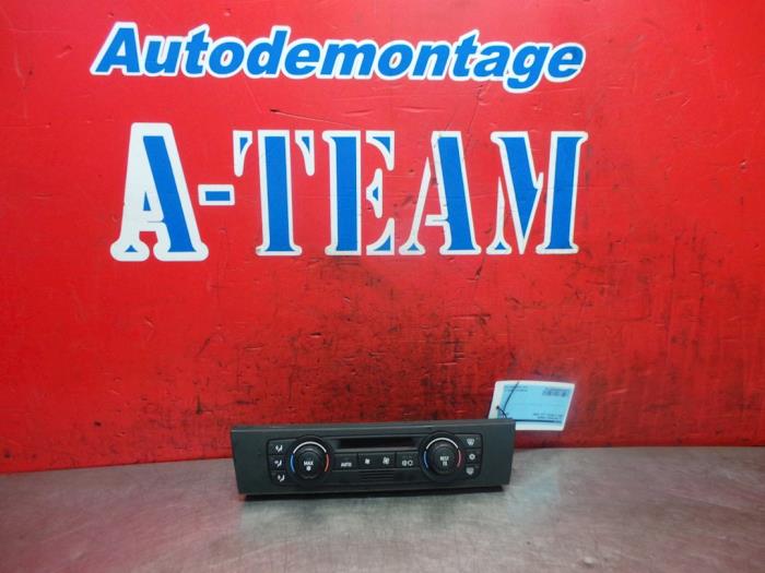 Używane Panel climatronic BMW 3 serie (E90) 320i 16V Cena € 49,99 Procedura marży oferowane przez A-Team Automotive