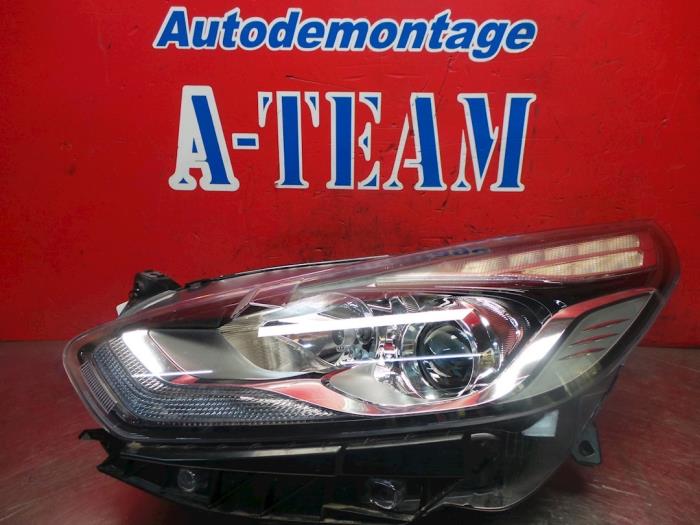 Używane Reflektor lewy Ford S-Max (WPC) 1.5 EcoBoost 16V Cena € 649,99 Procedura marży oferowane przez A-Team Automotive