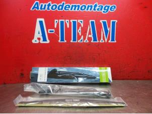 Used Wiper blade Opel Corsa C (F08/68) 1.2 16V Twin Port Price on request offered by A-Team Automotive Rotterdam