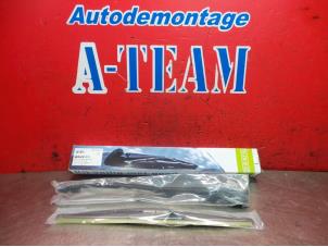 Used Wiper blade Opel Astra G Caravan (F35) 1.6 16V Price on request offered by A-Team Automotive