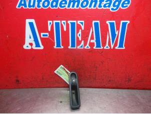 Used Electric window switch Renault Modus/Grand Modus (JP) 1.6 16V Price € 39,99 Margin scheme offered by A-Team Automotive Rotterdam