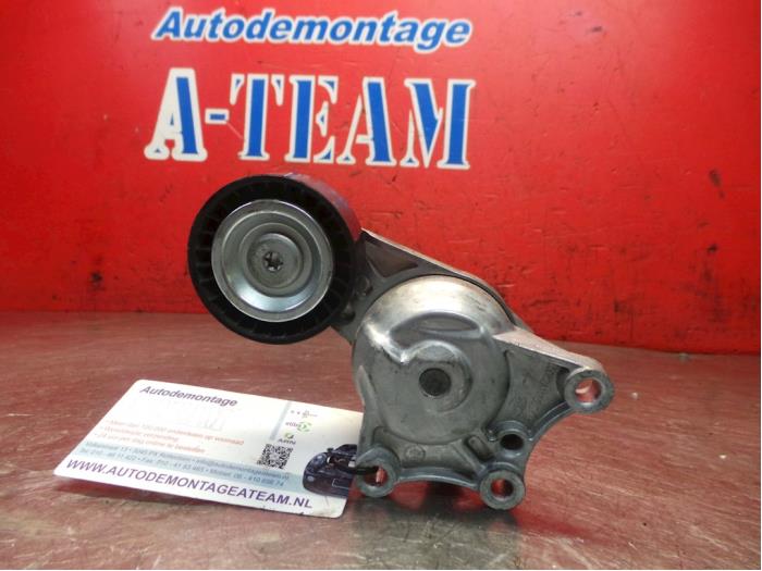 Usados Rodillo tensor correa múltiple Peugeot Partner Tepee (7A/B/C/D/E/F/G/J/P/S) 1.6 HDI 90 Precio € 14,99 Norma de margen ofrecido por A-Team Automotive