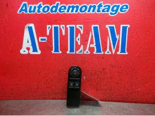 Used Electric window switch Renault Clio IV (5R) 0.9 Energy TCE 90 12V Price € 39,99 Margin scheme offered by A-Team Automotive