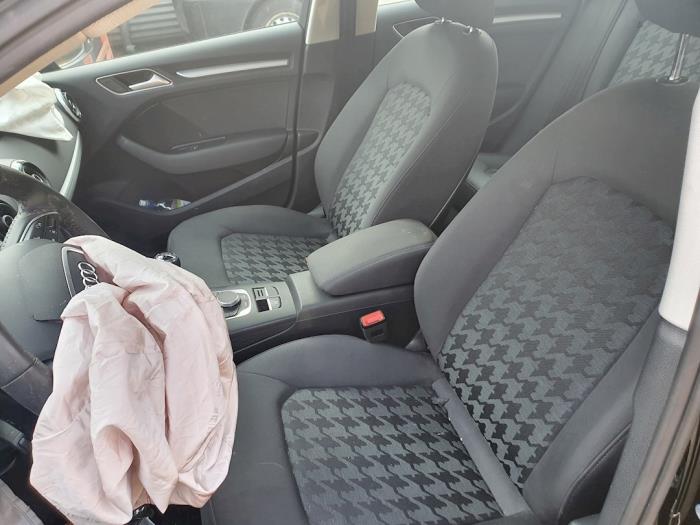 Sitz links van een Audi A3 Sportback (8VA/8VF) 1.2 TFSI 16V 2016