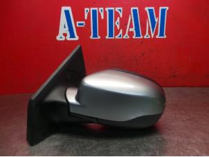 Used Wing mirror, left Renault Clio III (BR/CR) 1.5 dCi 105 Price € 19,99 Margin scheme offered by A-Team Automotive Rotterdam