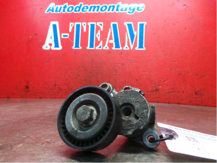 Usados Rodillo tensor correa múltiple Audi A3 Sportback (8VA/8VF) 1.2 TFSI 16V Precio € 25,00 Norma de margen ofrecido por A-Team Automotive