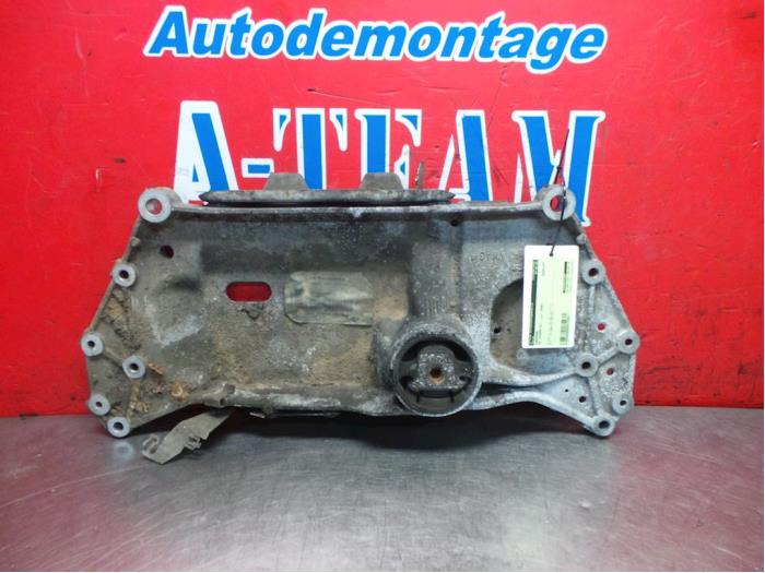 Usados Subchasis Volkswagen Touran (1T1/T2) 1.9 TDI 105 Euro 3 Precio € 35,00 Norma de margen ofrecido por A-Team Automotive