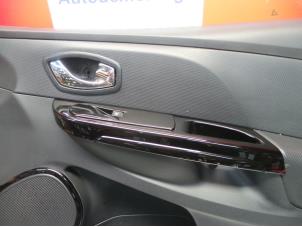 Used Electric window switch Renault Clio IV (5R) 0.9 Energy TCE 90 12V Price € 9,99 Margin scheme offered by A-Team Automotive